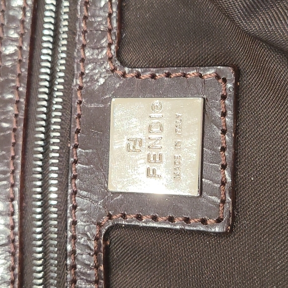 Sold Fendi denim baguette shoulder bag - Picture 5 of 14